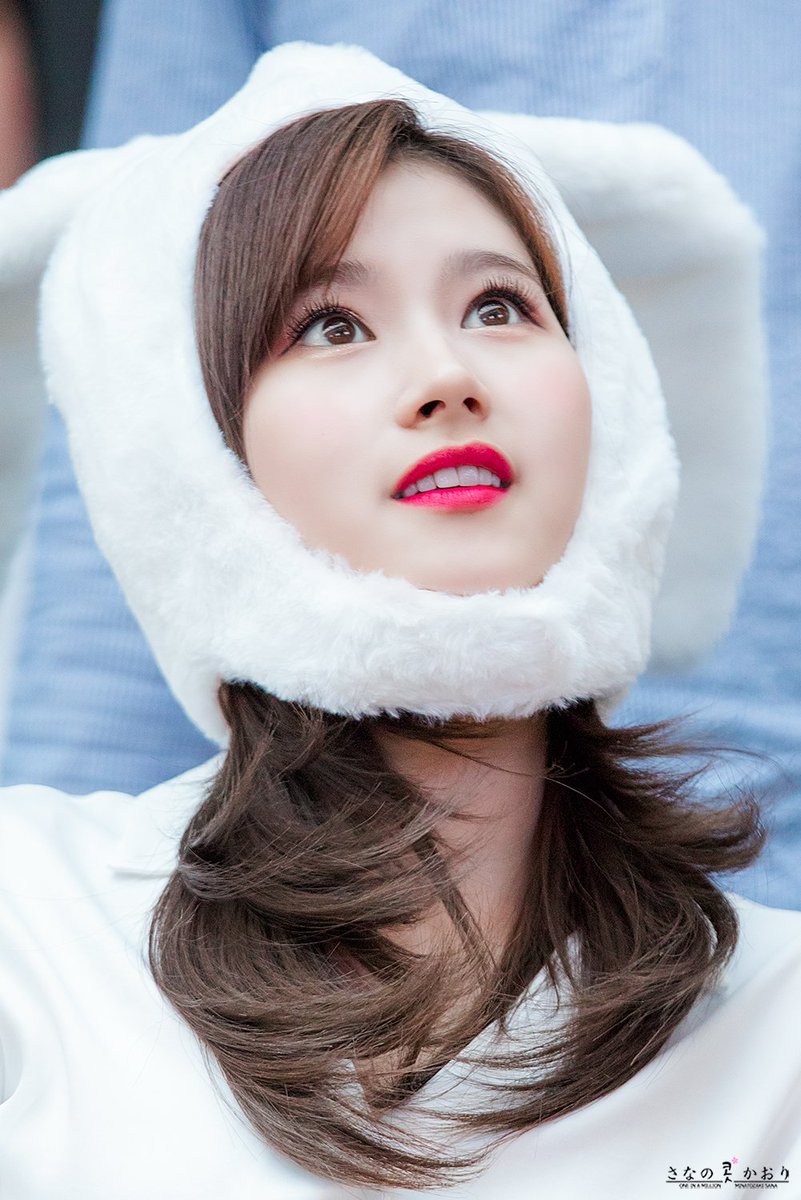 어쩜 이렇게 이쁠까싶은 트와이스 사나.jpg | 인스티즈