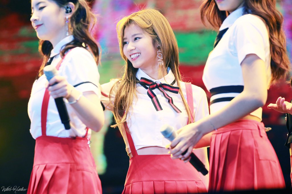 롯데콘 트와이스 사나.jpg | 인스티즈