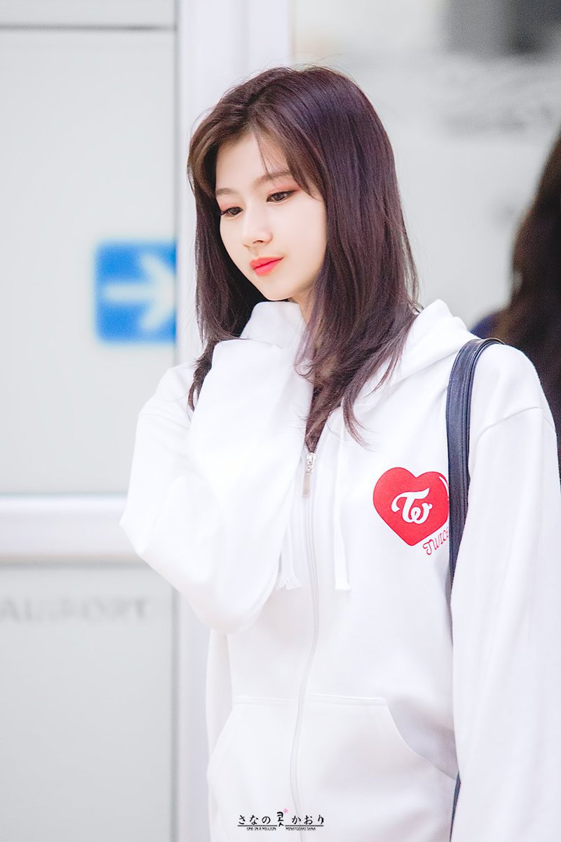 어쩜 이렇게 이쁠까싶은 트와이스 사나.jpg | 인스티즈