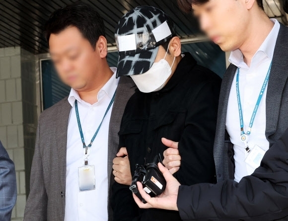 이선균 수사정보 유출 경찰관 "진심 사죄”… 징역 3년 구형 | 인스티즈