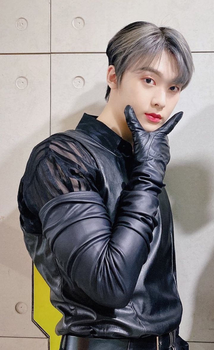 팔뚝에 환장하는 사람들을 위한 남자아이돌 민소매 모음 | 인스티즈