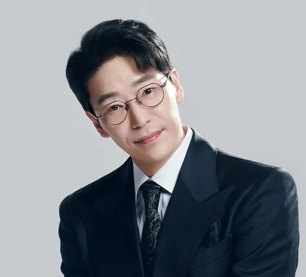 중고딩때가 아니라 군 제대 후라는 엄기준 사진.jpg | 인스티즈