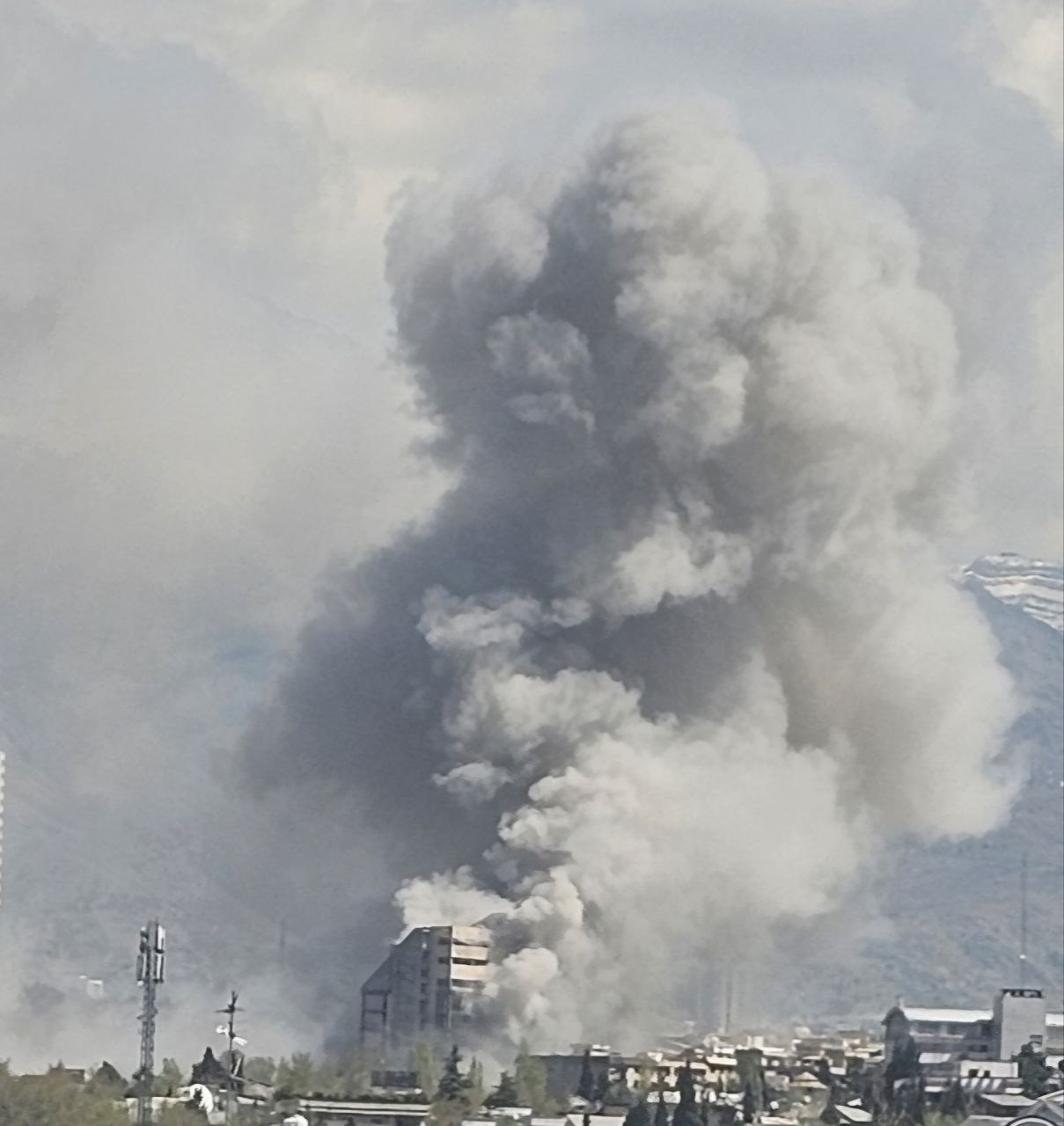 이란 : 주변국 여러분 죄송한데, 저희가 하위 조직에 명령을 전달하려면 시간이 좀 걸려요 | 인스티즈