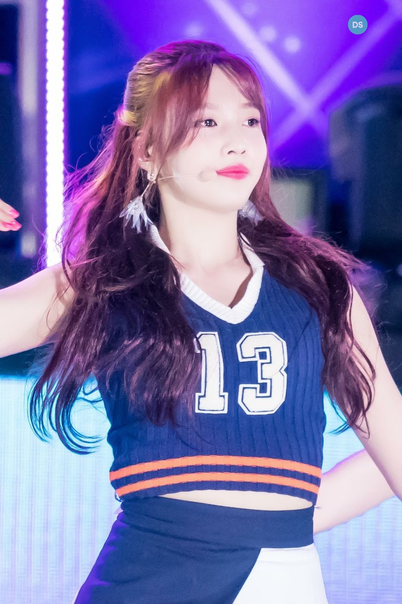 반묶음머리가 잘어울리는 조이.jpgif | 인스티즈