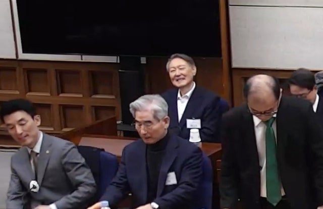 "'윤석열 내란 사건' 1심 선고 48일 지났는데, 항소심 기일 왜 안 잡나" | 인스티즈