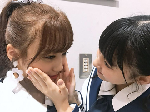 [아이즈원] 야부키 나코에게 작별인사하는 타나카 미쿠 | 인스티즈