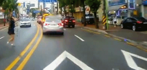 [다소무서움주의] 교통사고 블랙박스 모음.gif | 인스티즈