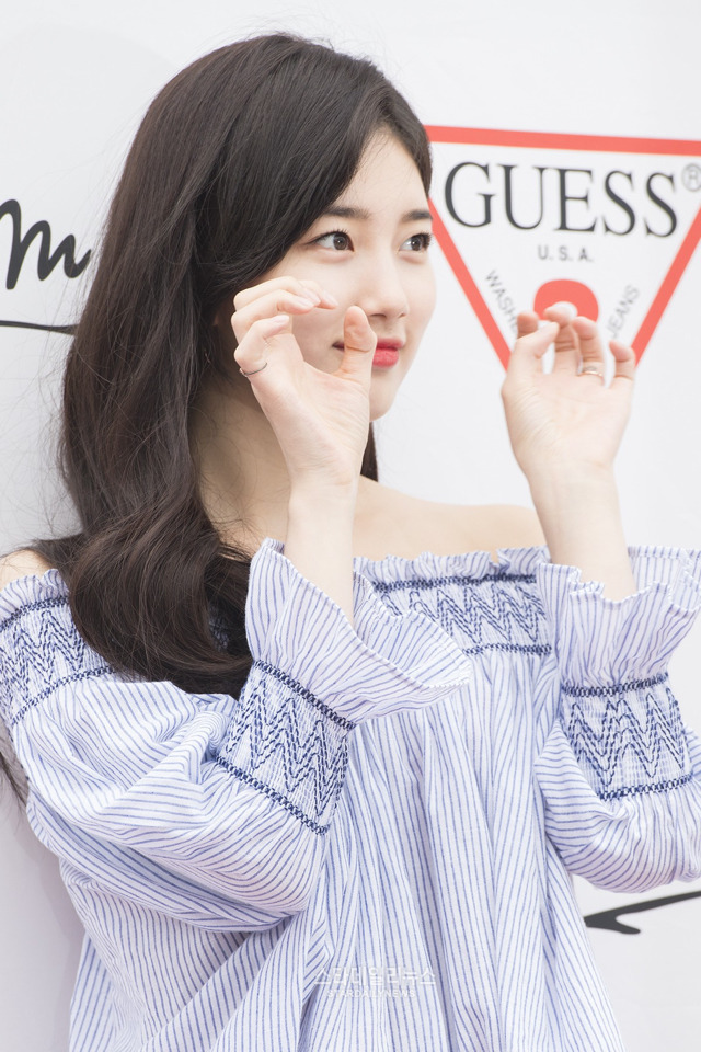 진짜 자연스럽게 붙임머리를 한 수지 | 인스티즈