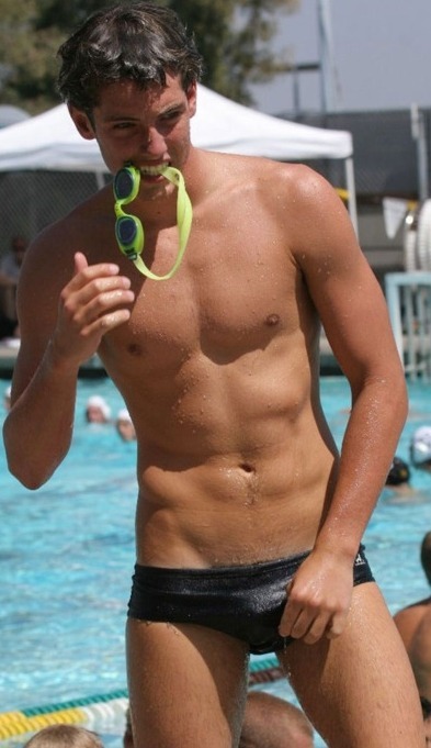 여자들이생각하는 이상적인 남자몸매 (feat.서양 수구선수) | 인스티즈