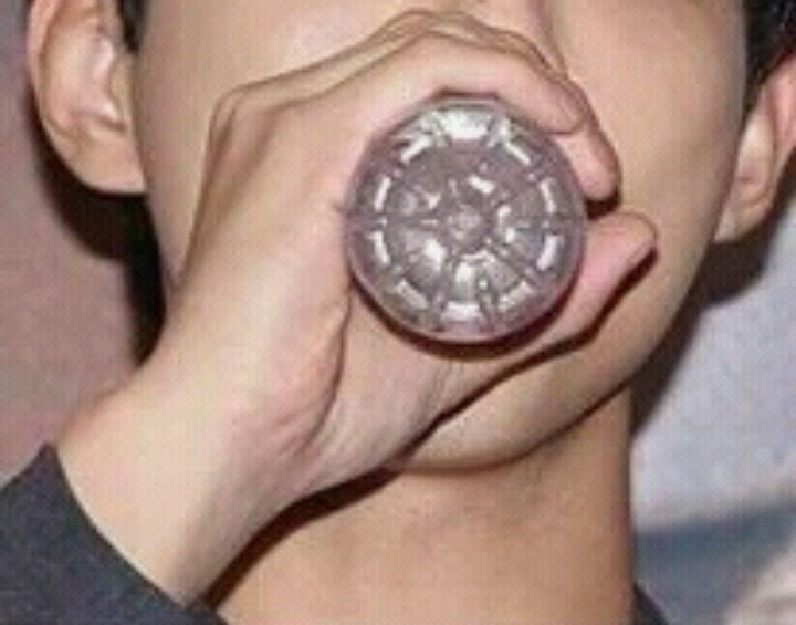 남자 연예인 손크기 실감할수있는 사진 | 인스티즈