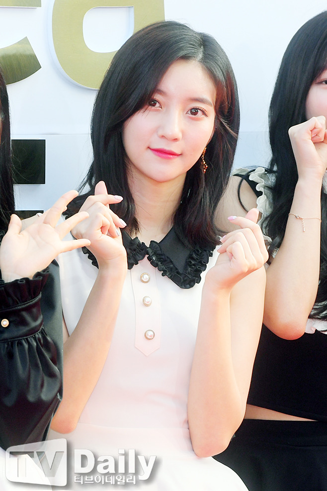 다시 단발로... | 인스티즈