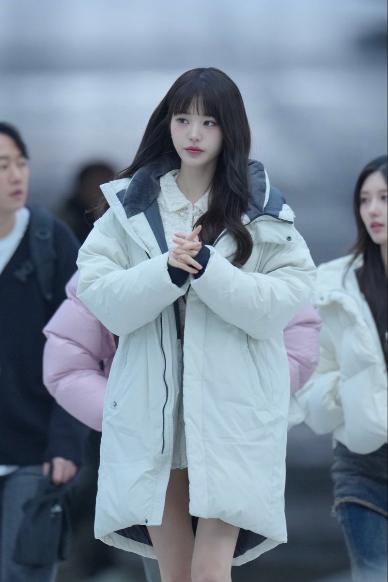 진짜 ㄹㅇ 의견 팽팽한 장원영 앞머리 있vs앞머리 없 | 인스티즈