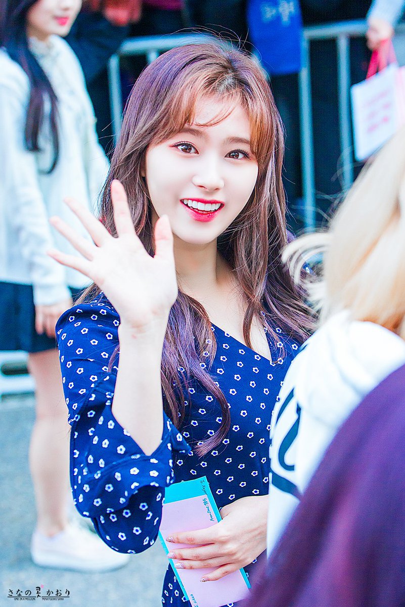 어쩜 이렇게 이쁠까싶은 트와이스 사나.jpg | 인스티즈