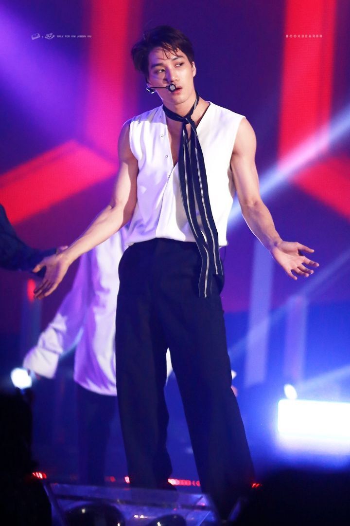 팔뚝에 환장하는 사람들을 위한 남자아이돌 민소매 모음 | 인스티즈