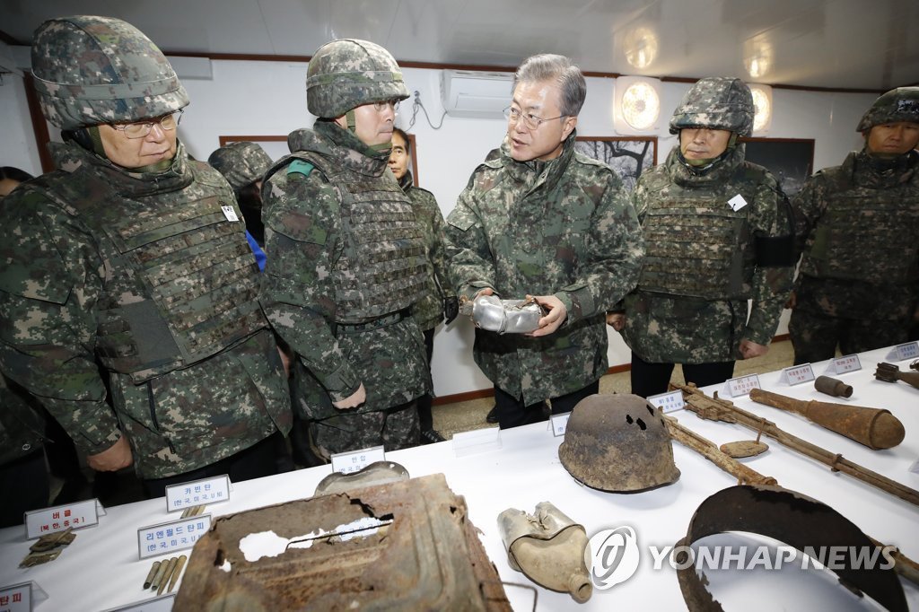 오늘 오전 문재인 대통령 근황 (육군 제5보병사단 신병교육대 방문) | 인스티즈