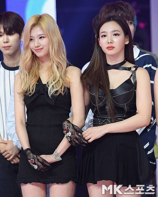 사나랑 같이 욕 먹고 있는 트와이스 나연 .jpg | 인스티즈