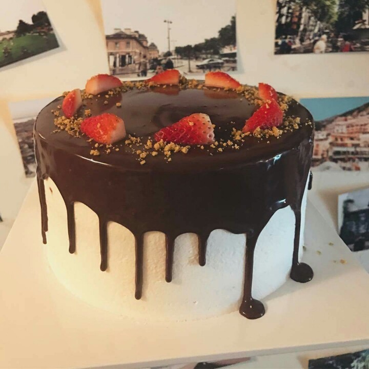 엄청 유명하다는 딸기홀케이크.jpg | 인스티즈