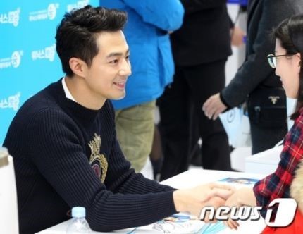 수술로도 불가능하고 동양에선 나오기 힘들다는 코를 가진 국내 남자배우 | 인스티즈
