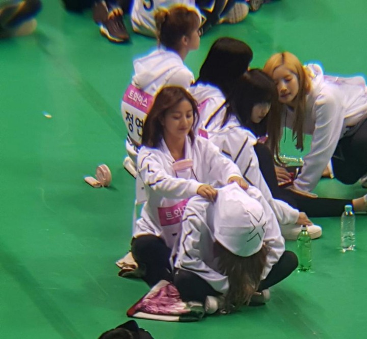 아육대와서 마냥 좋은 트와이스 사나,지효 ㅋㅋㅋㅋㅋ | 인스티즈