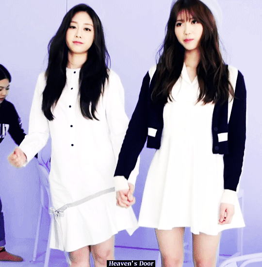 러블리즈 지수 : 나 민트초코 싫어하는데 그거 안 먹으면 안돼?.gif | 인스티즈