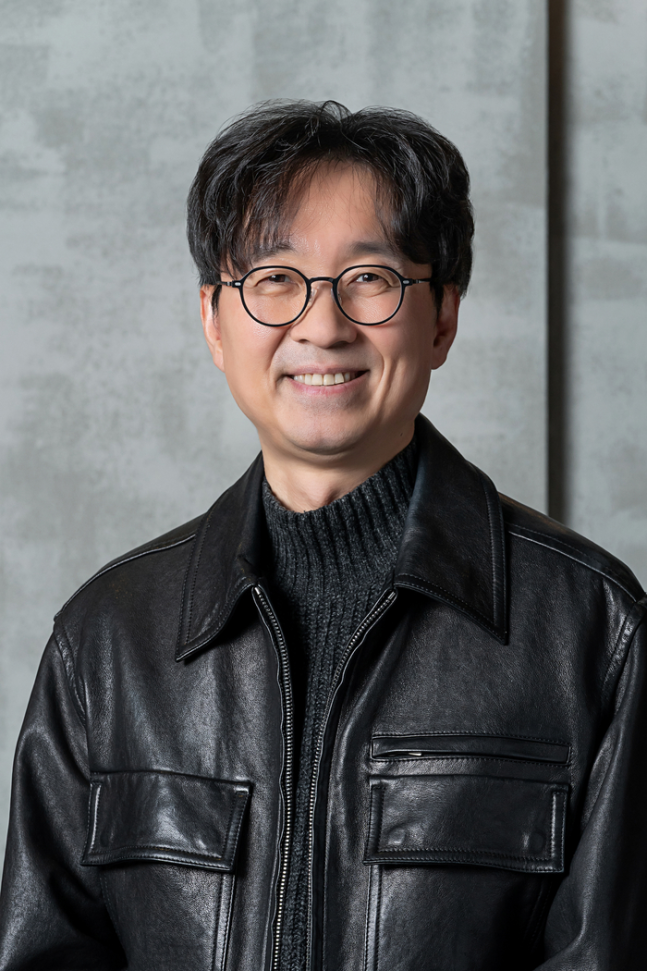 "거장 김은희 남편입니다”…장항준, 직원 결혼식 주례 약속 지켰다 | 인스티즈