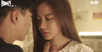 그렇게 수위높은 장면도 아닌데 야하게 느껴지던 키스신 장면들(feat.키스 장인).gif | 인스티즈