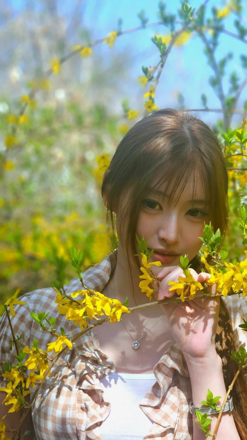 벚꽃 구경 간 피프티피프티 아테나 | 인스티즈