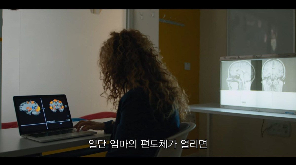 왜 엄마들이 밤에 아이 우는 소리를 잘 들을까.jpg | 인스티즈