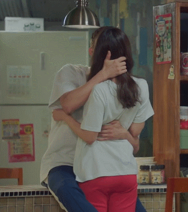 그렇게 수위높은 장면도 아닌데 야하게 느껴지던 키스신 장면들(feat.키스 장인).gif | 인스티즈