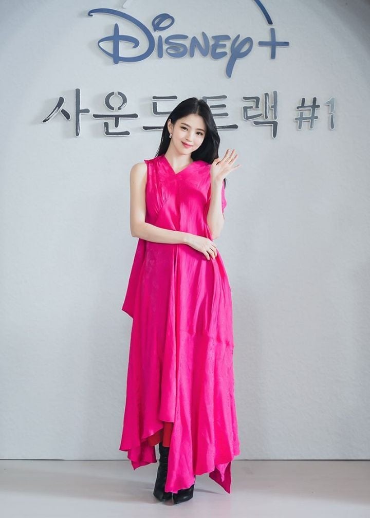 생각했던 것보다 키가 안크다는 말이 많은 배우.jpgif | 인스티즈