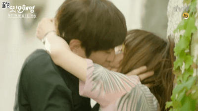 그렇게 수위높은 장면도 아닌데 야하게 느껴지던 키스신 장면들(feat.키스 장인).gif | 인스티즈