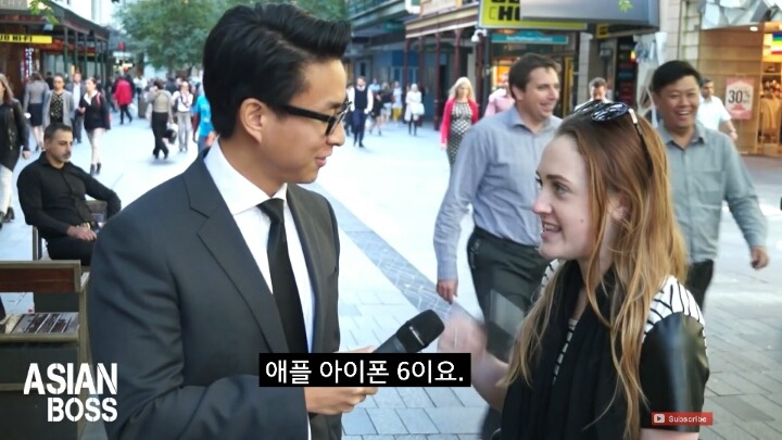 서양인들이 생각하는 갤럭시 vs 아이폰 이미지 | 인스티즈