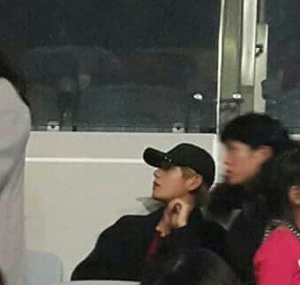 오늘자 빅뱅 콘서트 온 방탄소년단&박보검.jpg | 인스티즈