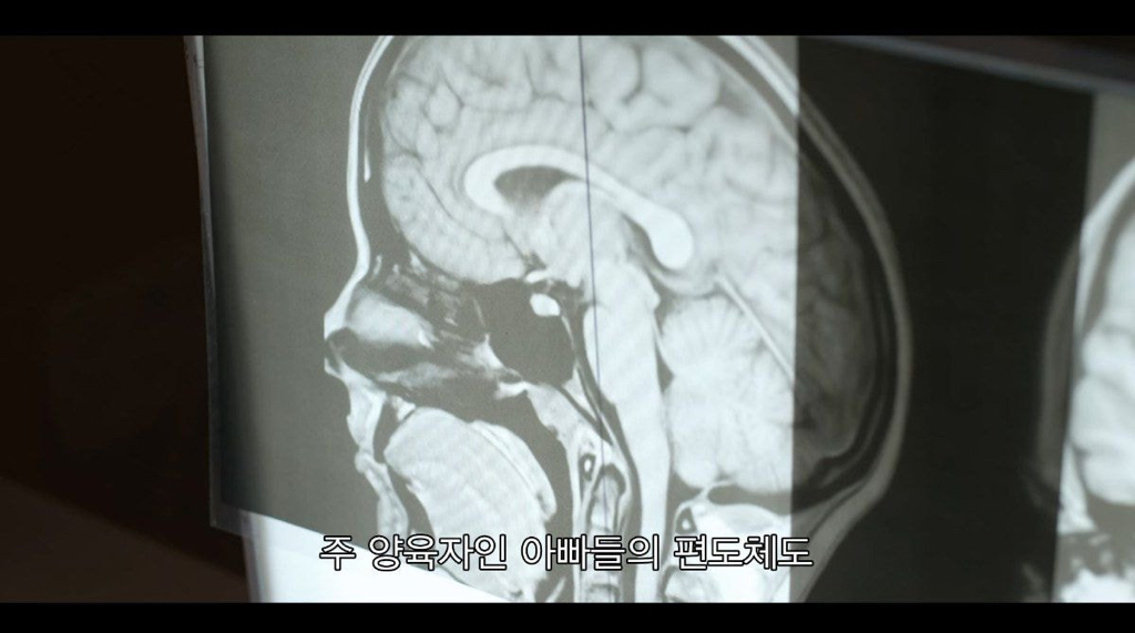 왜 엄마들이 밤에 아이 우는 소리를 잘 들을까.jpg | 인스티즈