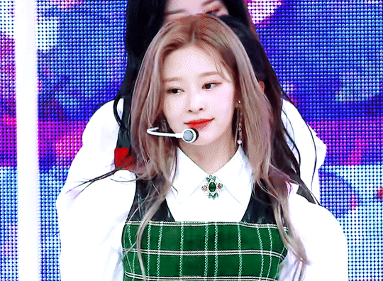 3세대, 4세대 여자아이돌 걸그룹들의 비주얼 센터 멤버들 .gif | 인스티즈
