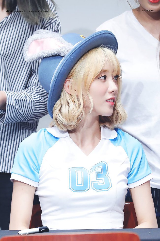 왠만한 여자아이돌은 한번씩 다 써본 모자.jpg | 인스티즈