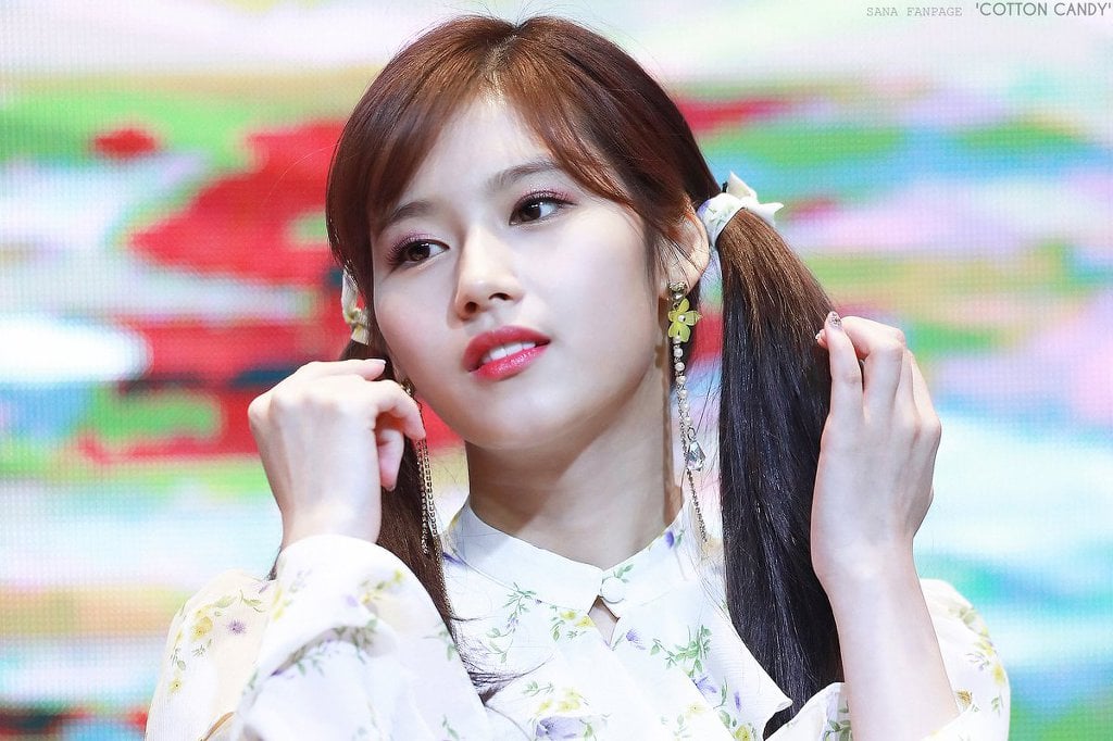 양갈래머리 사나.jpgif | 인스티즈
