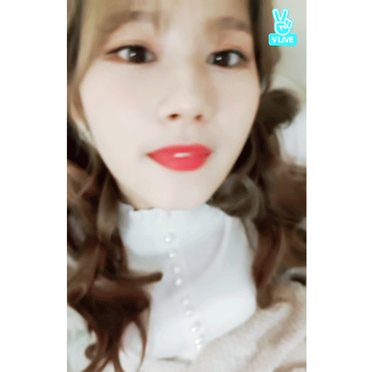 양갈래머리 사나.jpgif | 인스티즈