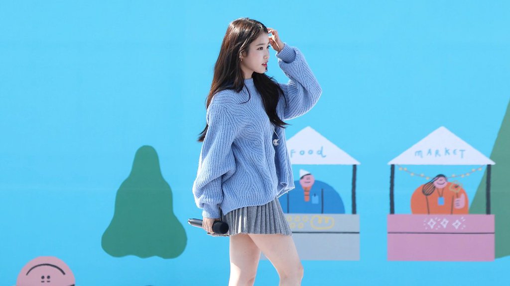 오늘 미모 레전드 찍은 아이유.jpgif | 인스티즈