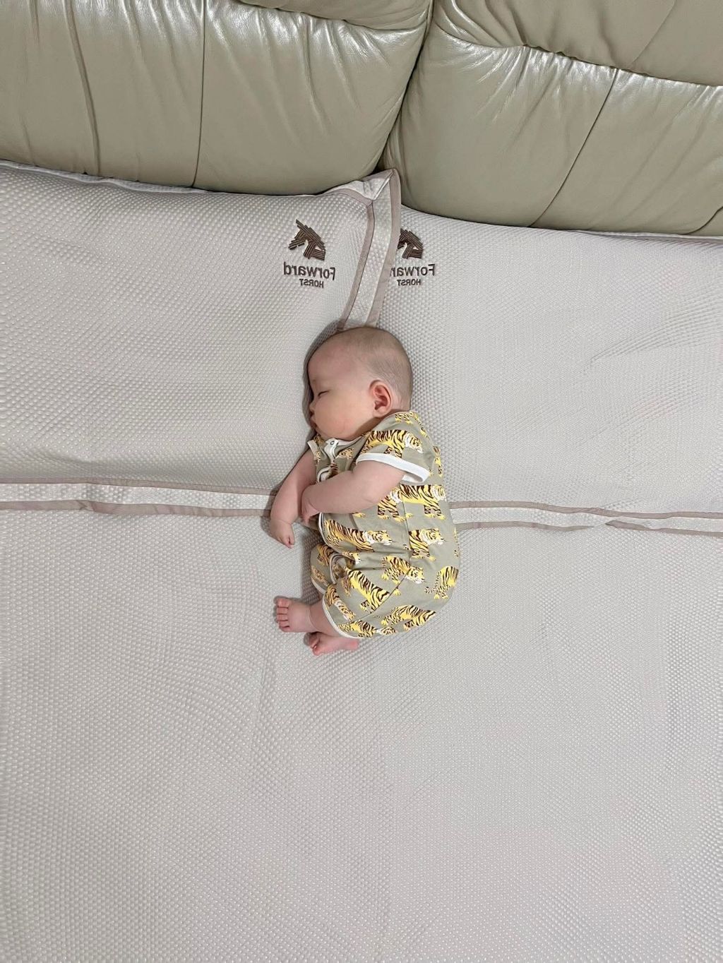 태초의 모습으로 자는 갓난 아기 | 인스티즈