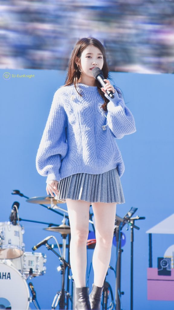 오늘 미모 레전드 찍은 아이유.jpgif | 인스티즈
