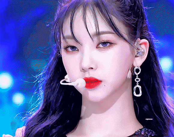 3세대, 4세대 여자아이돌 걸그룹들의 비주얼 센터 멤버들 .gif | 인스티즈
