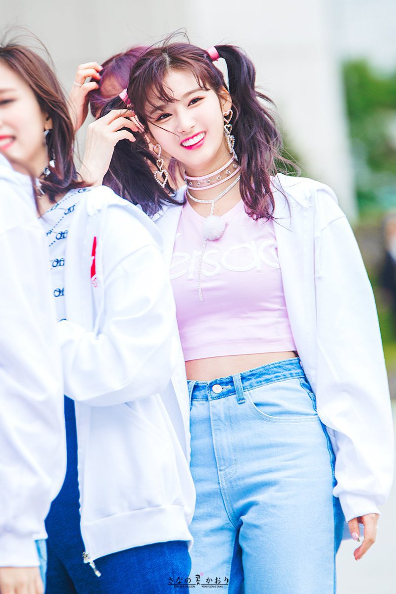 양갈래머리 사나.jpgif | 인스티즈