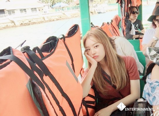 보라카이로 여름휴가 다녀온 손나은.jpg | 인스티즈