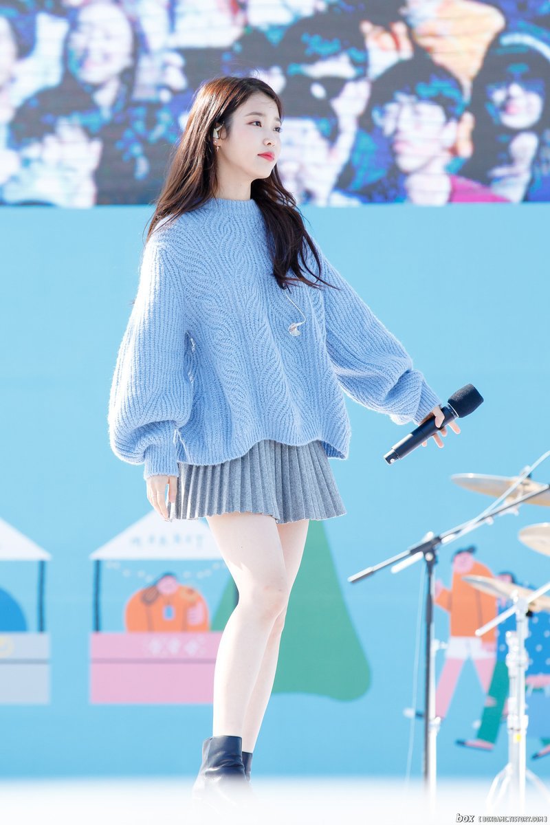 오늘 미모 레전드 찍은 아이유.jpgif | 인스티즈