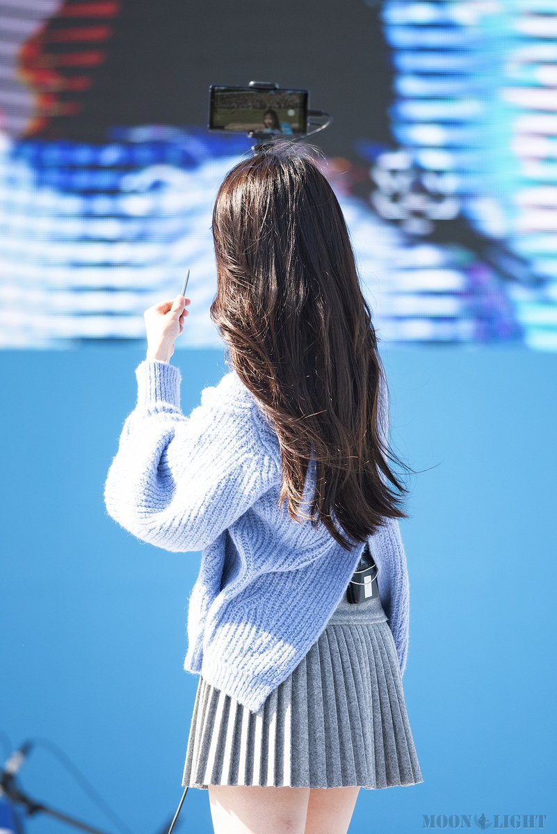 오늘 미모 레전드 찍은 아이유.jpgif | 인스티즈