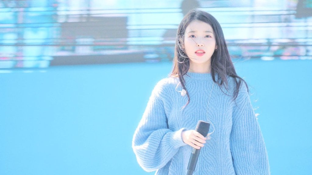오늘 미모 레전드 찍은 아이유.jpgif | 인스티즈