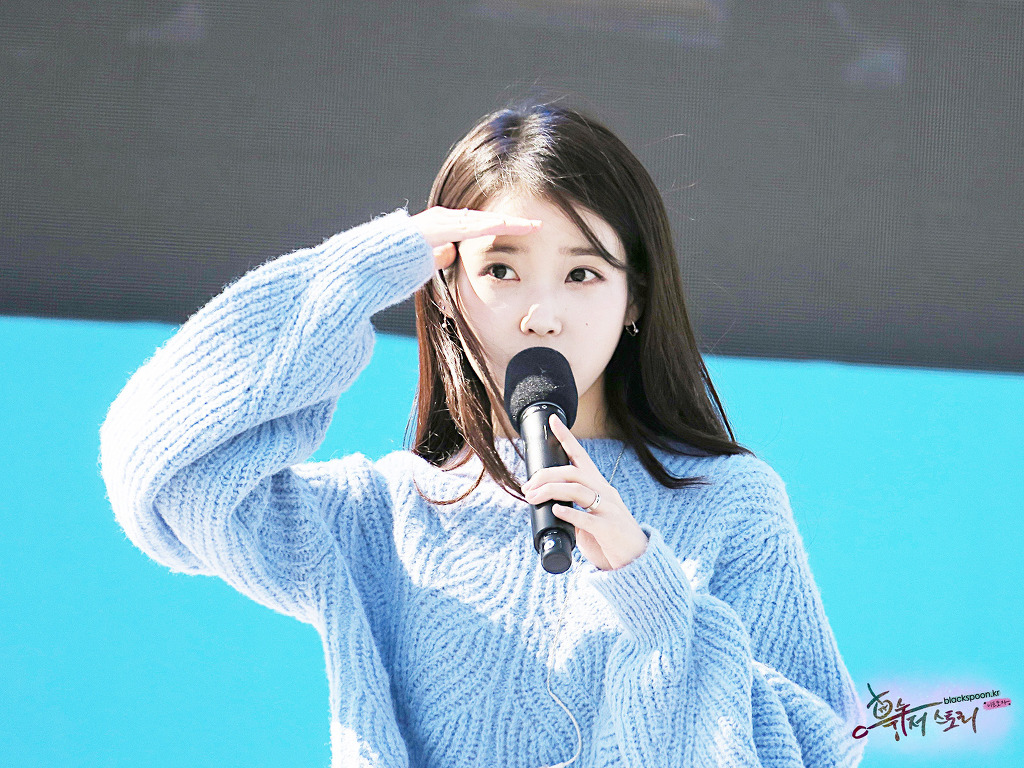 오늘 미모 레전드 찍은 아이유.jpgif | 인스티즈
