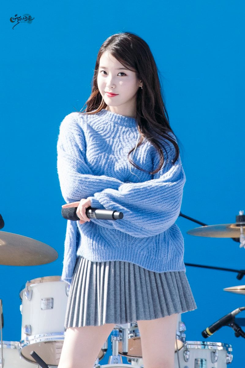 오늘 미모 레전드 찍은 아이유.jpgif | 인스티즈