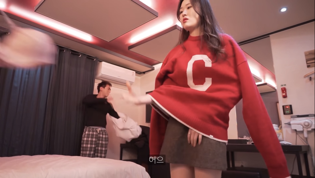 장기연애 커플 대실할 때 모습.jpg | 인스티즈